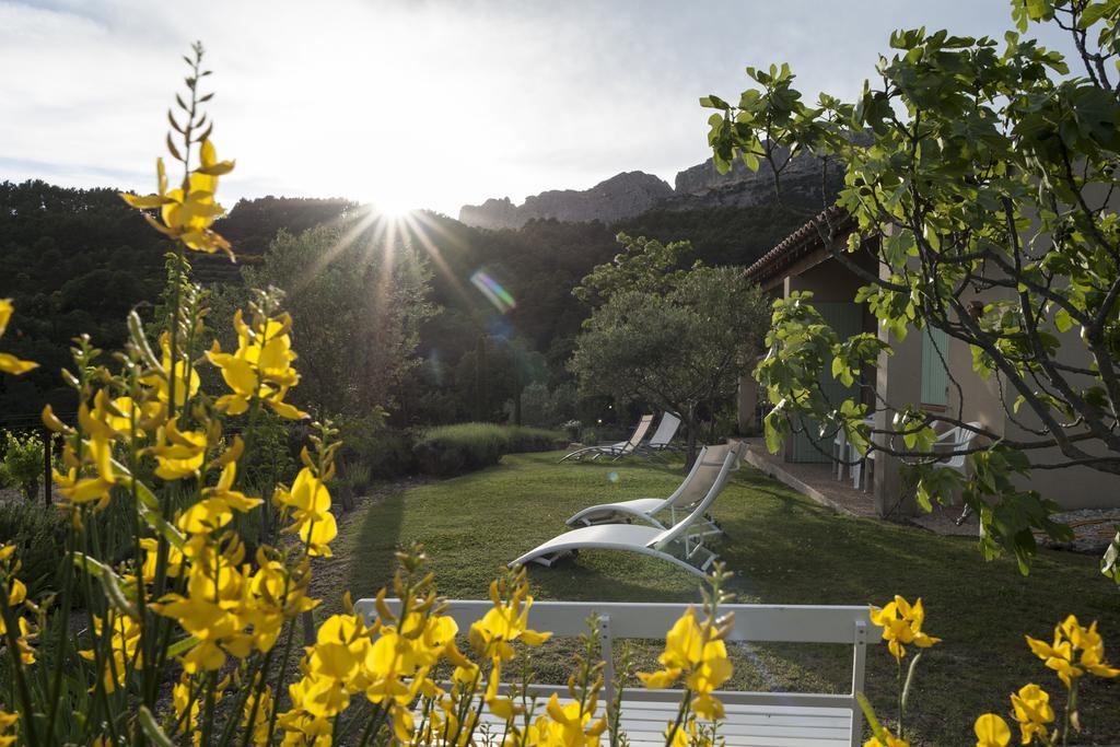 Le Grand Jardin Bed and Breakfast Lafare Eksteriør billede