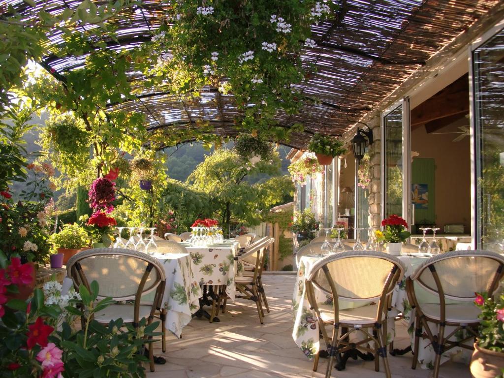 Le Grand Jardin Bed and Breakfast Lafare Eksteriør billede
