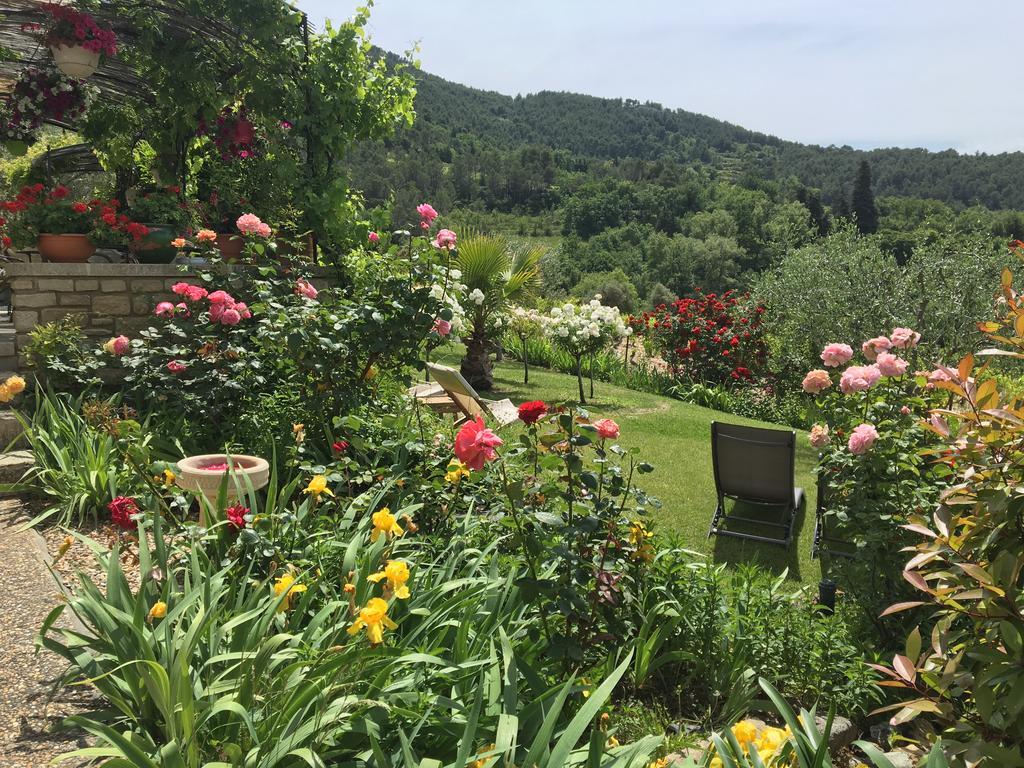 Le Grand Jardin Bed and Breakfast Lafare Eksteriør billede