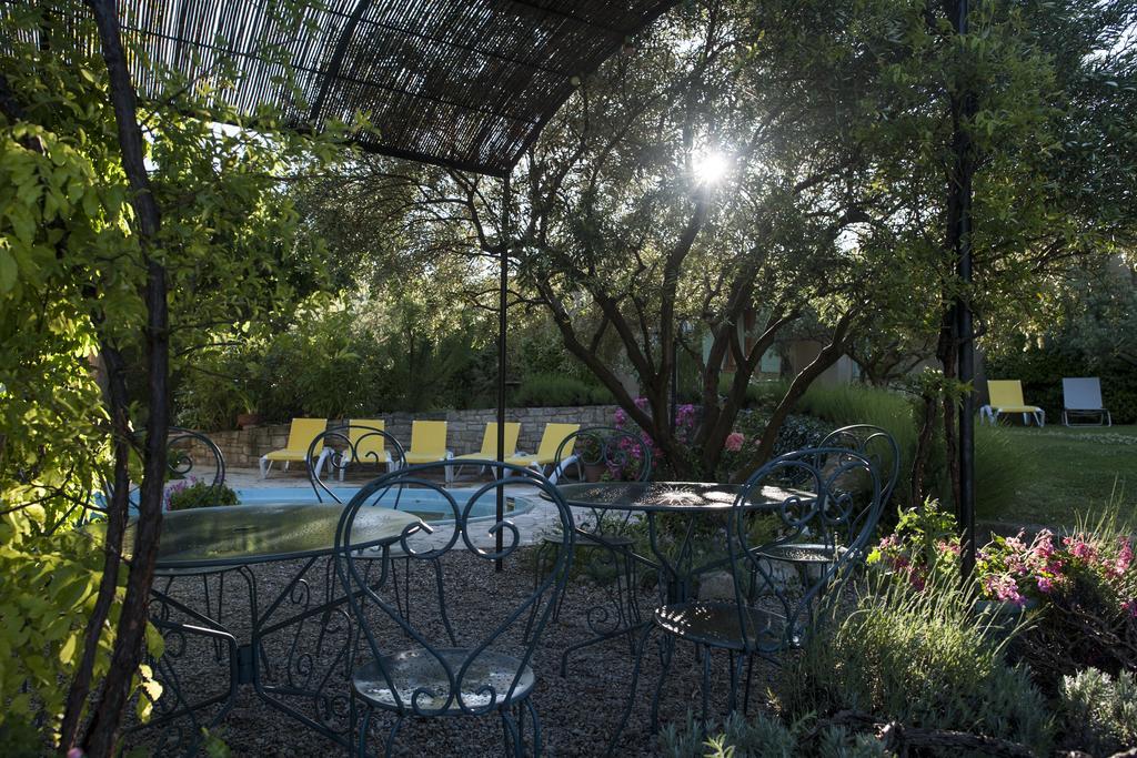 Le Grand Jardin Bed and Breakfast Lafare Eksteriør billede
