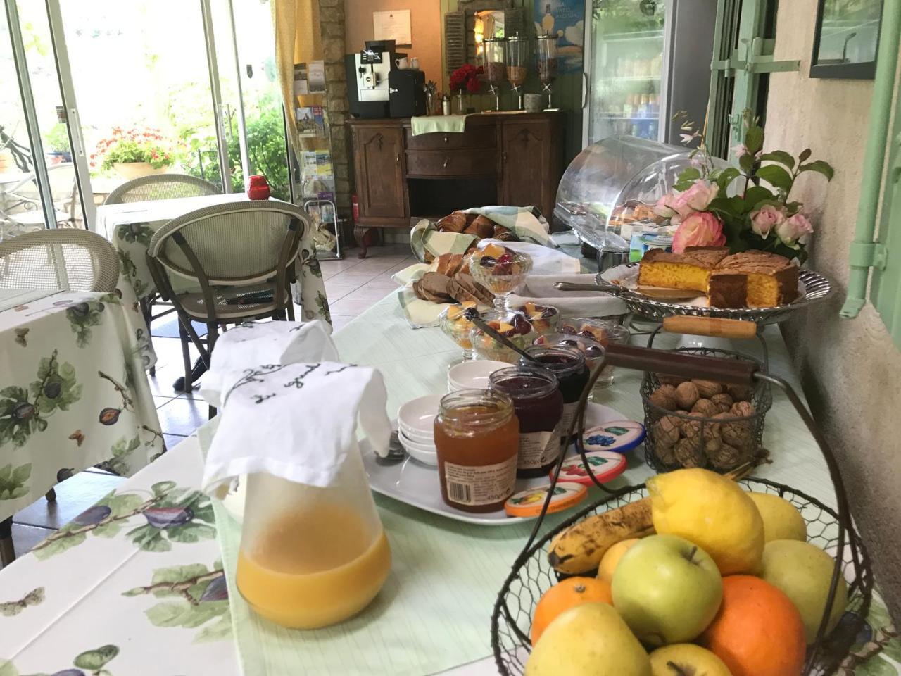 Le Grand Jardin Bed and Breakfast Lafare Eksteriør billede