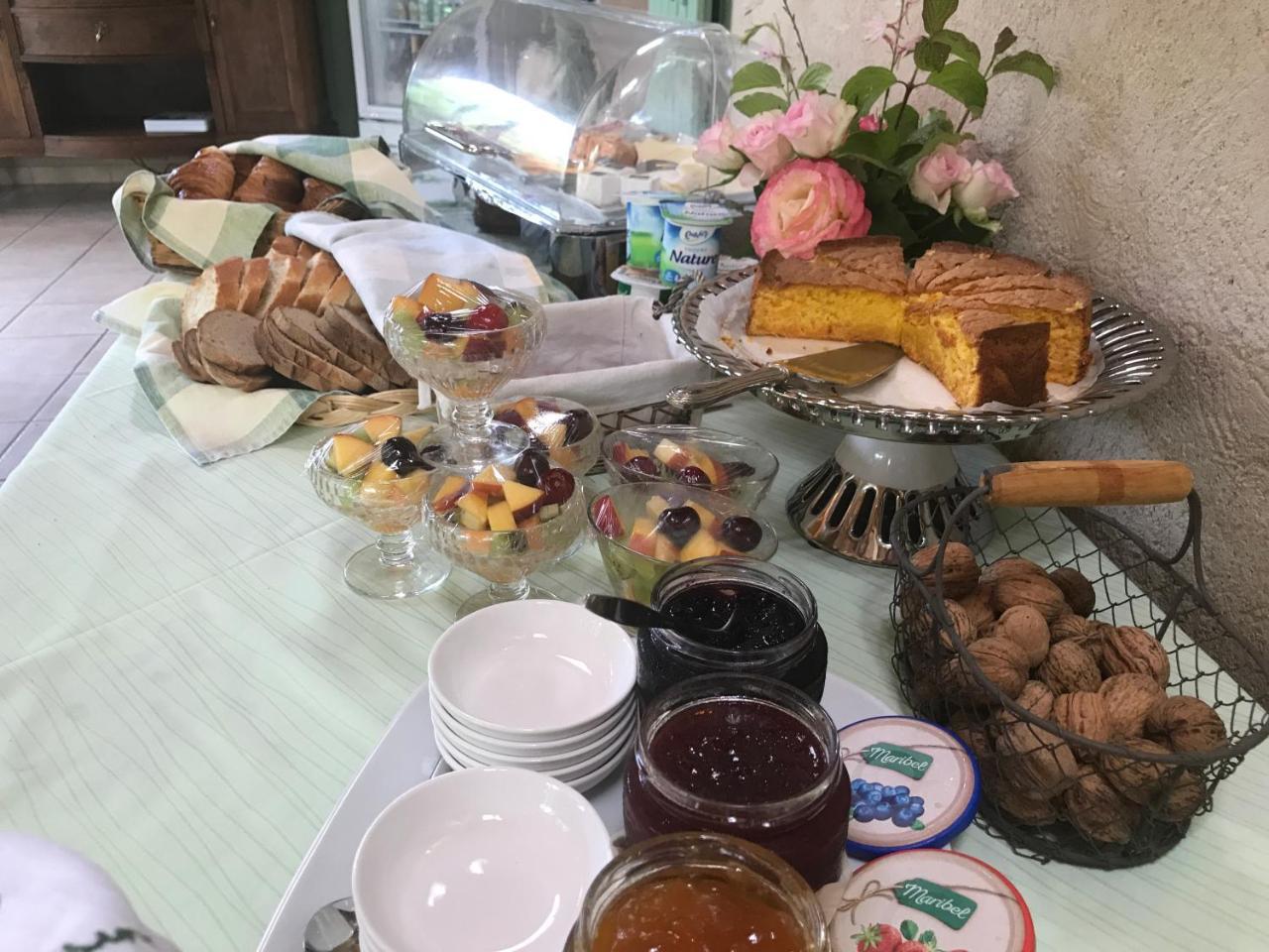 Le Grand Jardin Bed and Breakfast Lafare Eksteriør billede